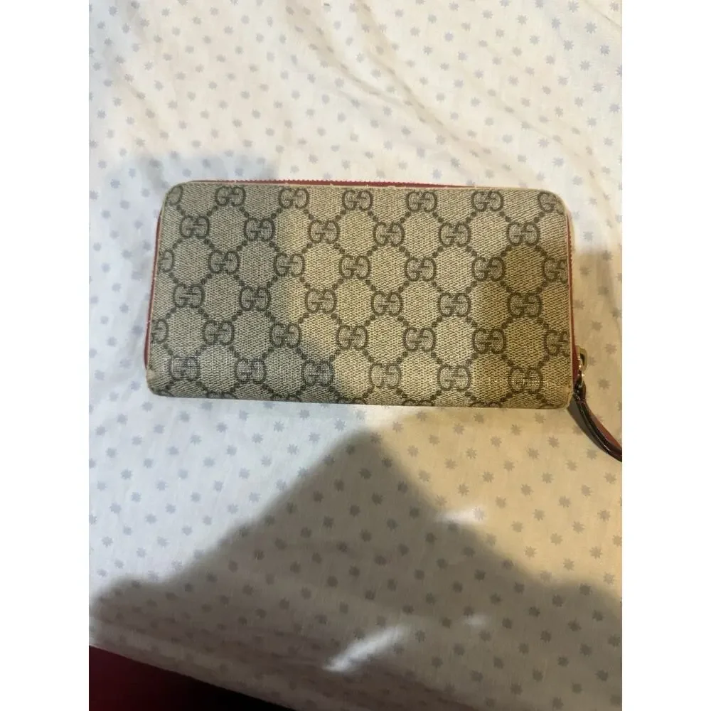 GUCCI Beige/Red GG Canvas w/Rainbow/Love Patch Zip Around Wallet